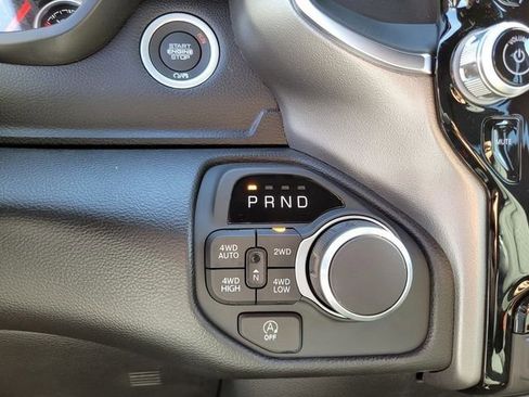New 2026 RAM 1500 Big Horn AWD/4WD image 13