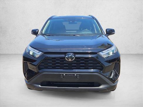 Used 2025 Toyota RAV4 XLE FWD image 2