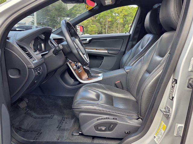 Used 2015 Volvo XC60 T5 Platinum w/ Inscription Package FWD image 7