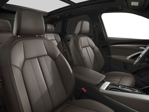 Certified 2025 Audi Q5 Premium w/ Convenience Package AWD/4WD image 5
