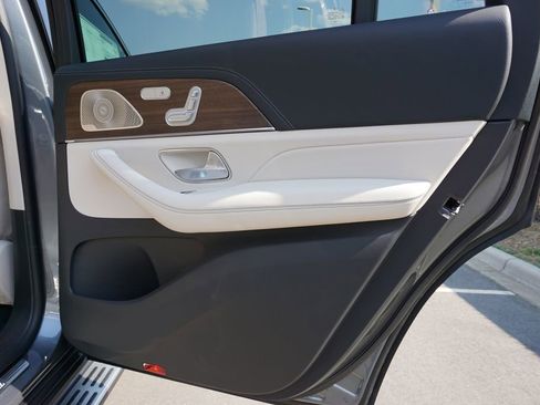 New 2026 Mercedes-Benz GLS 450 4MATIC image 35