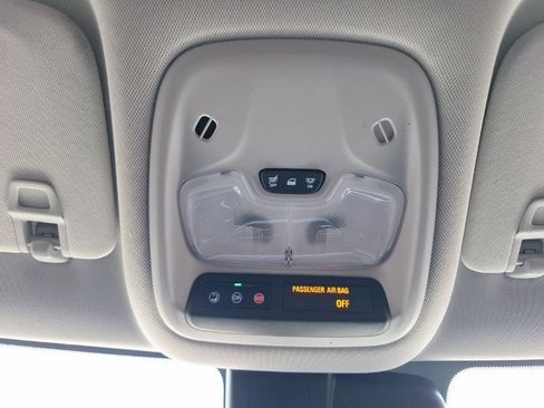 Used 2024 Chevrolet TrailBlazer LT w/ LT Cold Weather Package image 14