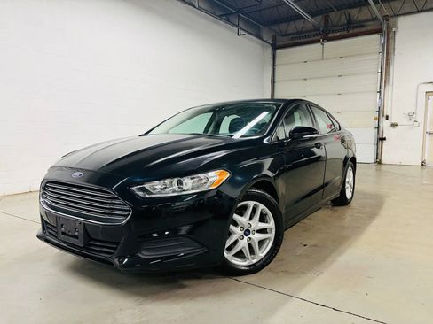 Used 2014 Ford Fusion SE FWD image 1