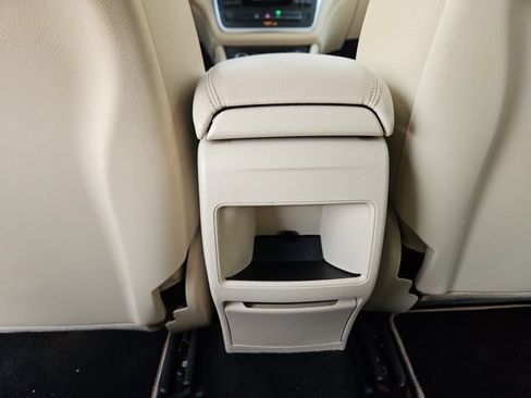 Used 2014 Mercedes-Benz CLA 250 image 16