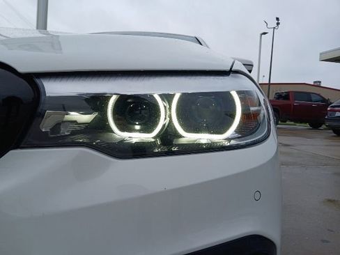 Used 2018 BMW 530i RWD image 4