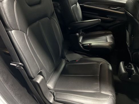 Used 2024 Jeep Grand Cherokee L Limited w/ Luxury Tech Group II image 13