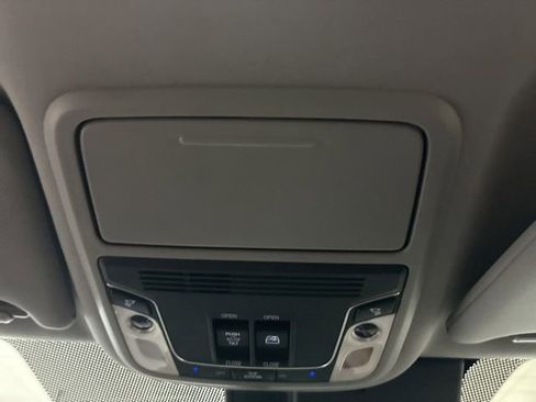 Used 2025 Honda Ridgeline RTL image 33