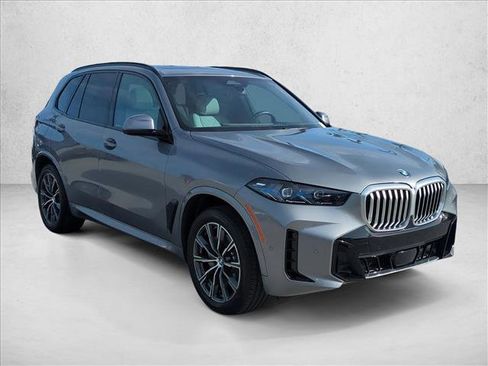 Certified 2026 BMW X5 xDrive40i w/ M Sport Package AWD/4WD image 3