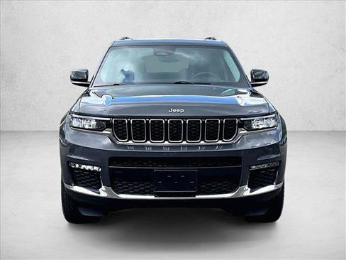 Used 2023 Jeep Grand Cherokee L Limited w/ Trailer Tow Group (B) AWD/4WD image 3