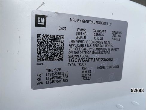 Used 2021 Chevrolet Express 2500 RWD image 18