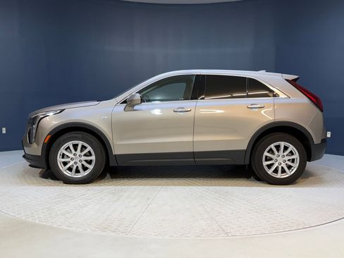 Certified 2023 Cadillac XT4 Luxury image 2