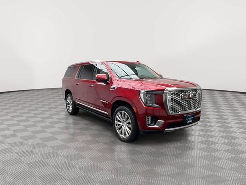 Certified 2021 GMC Yukon XL Denali w/ Denali Premium Package AWD/4WD image 41
