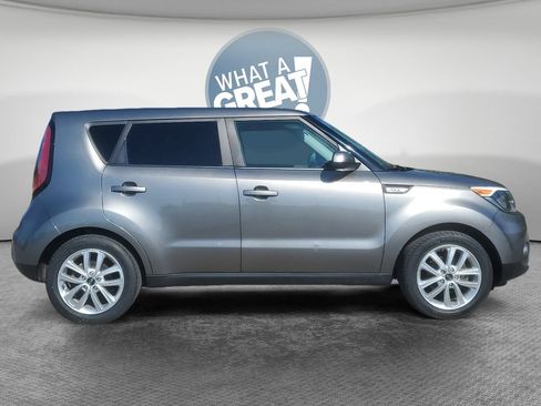 Used 2019 Kia Soul + FWD image 2