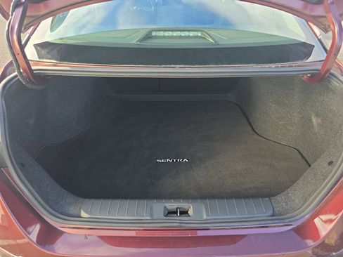 Used 2020 Nissan Sentra SV image 5