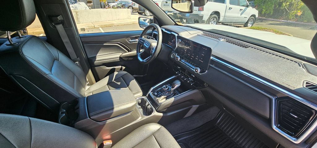 Used 2023 GMC Canyon Elevation w/ Elevation Premium Package AWD/4WD image 21