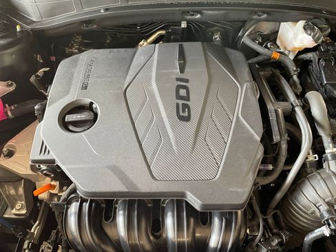 Used 2025 Kia Sportage LX image 31