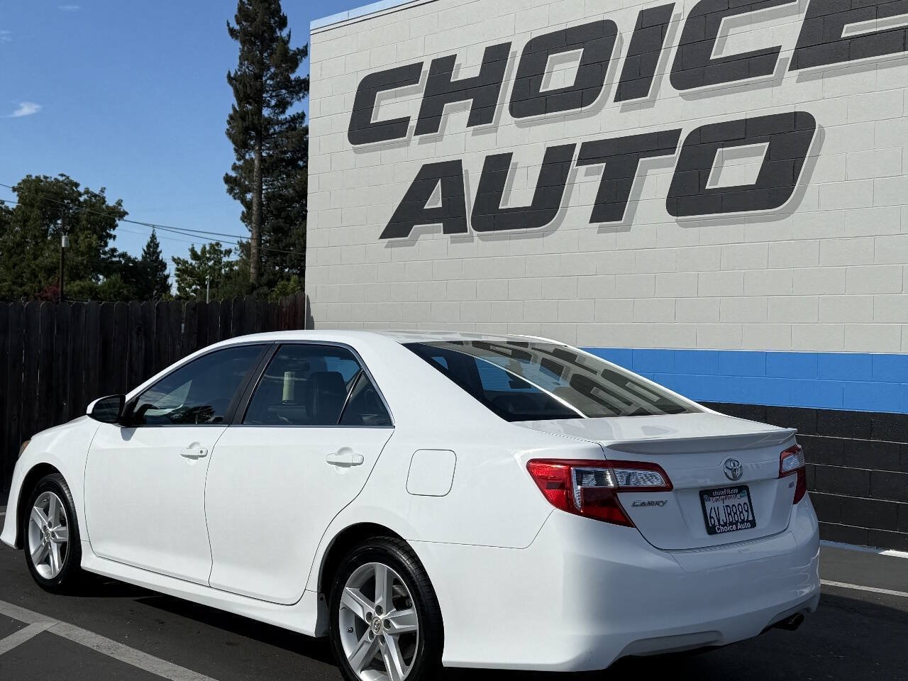 Used 2012 Toyota Camry SE FWD image 21