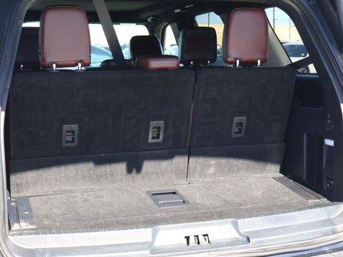 Used 2024 Ford Expedition Limited image 25