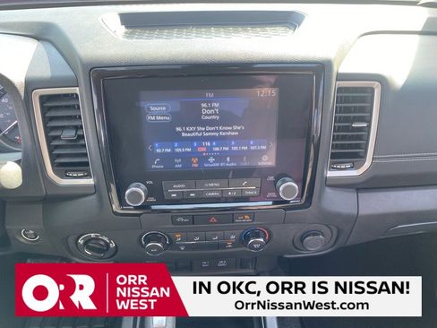 Used 2024 Nissan Frontier SV image 24