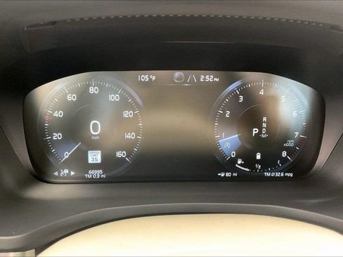 Used 2022 Volvo S60 B5 Momentum FWD image 23