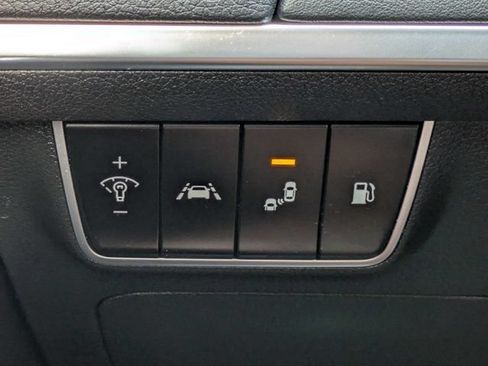 Used 2018 Kia Stinger Premium RWD image 23