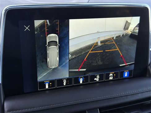 Used 2023 Chevrolet Tahoe Z71 w/ Luxury Package image 19