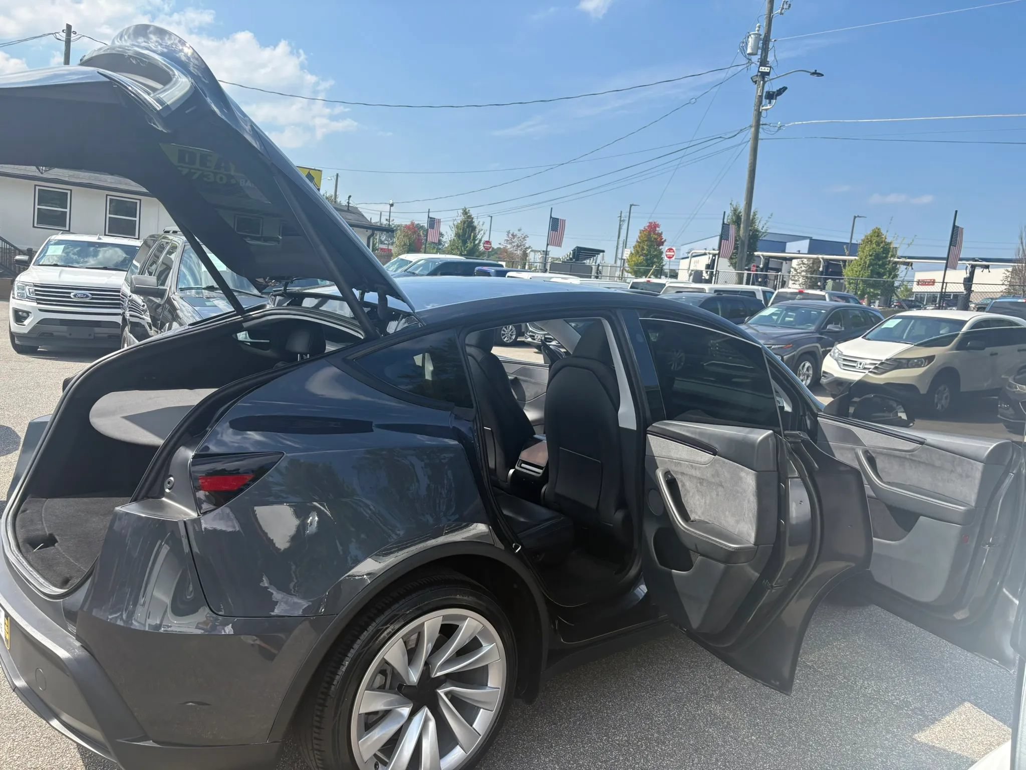 Used 2026 Tesla Model Y 2WD image 15