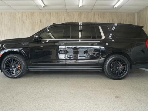 Used 2021 GMC Yukon XL Denali w/ Denali Ultimate Package AWD/4WD image 5
