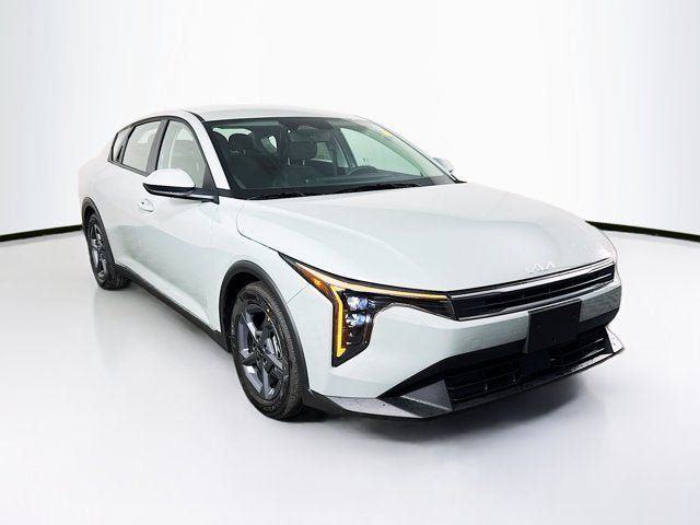 New 2026 Kia K4 FWD image 3