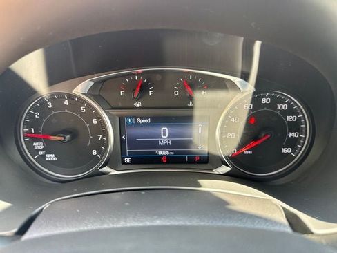 Used 2023 GMC Terrain SLE AWD/4WD image 10
