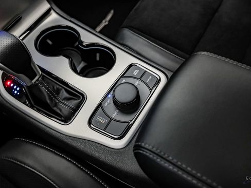 Used 2021 Jeep Grand Cherokee Trackhawk image 67