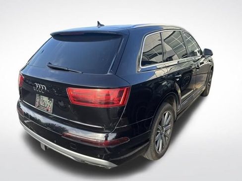 Used 2017 Audi Q7 3.0T Premium Plus w/ Premium Plus Package AWD/4WD image 2