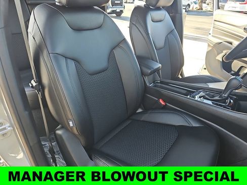 New 2026 Jeep Compass Latitude AWD/4WD image 10