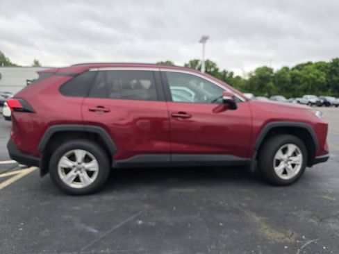 Certified 2019 Toyota RAV4 XLE AWD/4WD image 8