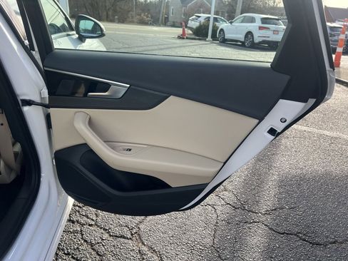 Used 2023 Audi A4 2.0T Premium w/ Convenience Package image 30