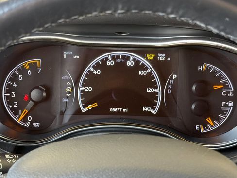 Used 2020 Jeep Grand Cherokee High Altitude AWD/4WD image 23