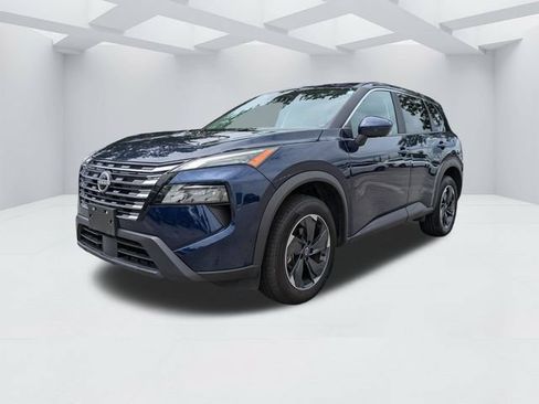 Used 2025 Nissan Rogue SV AWD/4WD image 10