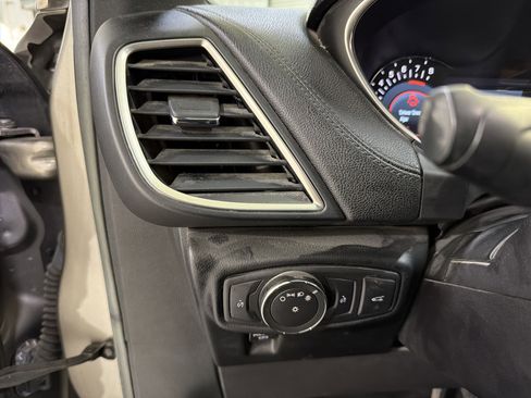 Used 2016 Lincoln MKX Select w/ Select Plus Package image 20