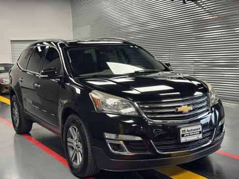 Used 2016 Chevrolet Traverse LT FWD image 8