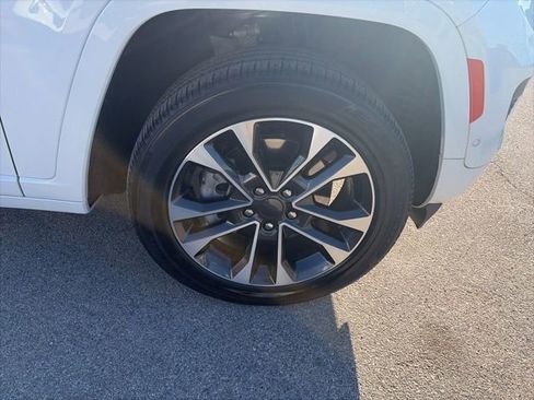 Used 2022 Jeep Grand Cherokee Overland image 49