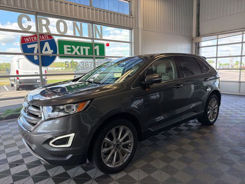Used 2018 Ford Edge Titanium w/ Equipment Group 301A FWD image 3