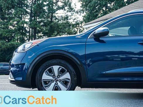 Used 2018 Kia Niro LX FWD image 15