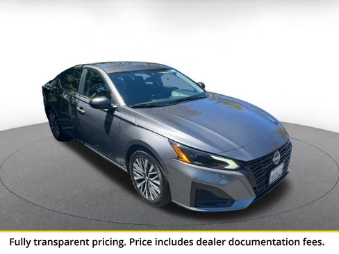 Used 2026 Nissan Altima 2.5 SV FWD image 1
