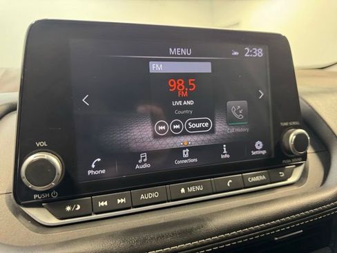 Used 2023 Nissan Rogue SV FWD image 23