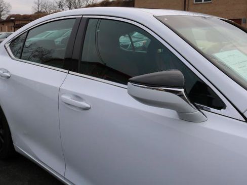 Used 2022 Lexus ES 350 F Sport w/ Accessory Package FWD image 9