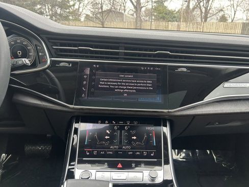 Certified 2025 Audi Q7 3.0T Prestige w/ Prestige Package image 13