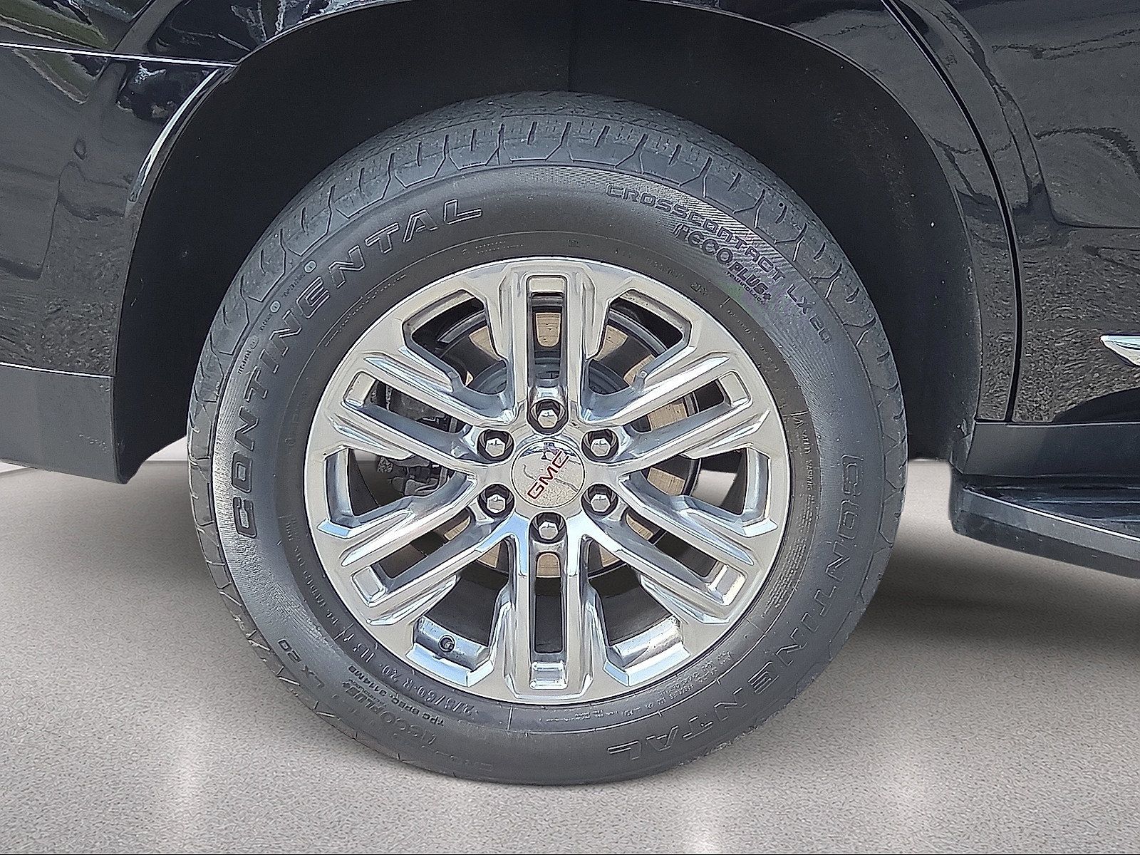 Used 2023 GMC Yukon SLT w/ SLT Luxury Package AWD/4WD image 17