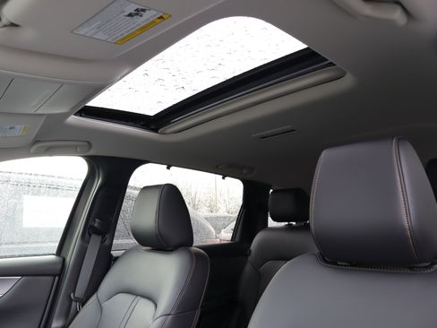 Certified 2025 MAZDA CX-70 3.3 Turbo w/ Preferred Package image 7