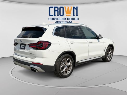Used 2022 BMW X3 xDrive30i AWD/4WD image 3
