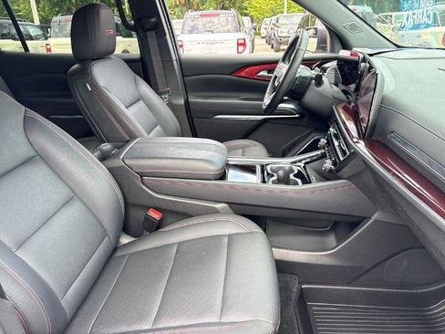 Used 2025 Chevrolet Traverse Z71 w/ Enhanced Driving Package AWD/4WD image 29